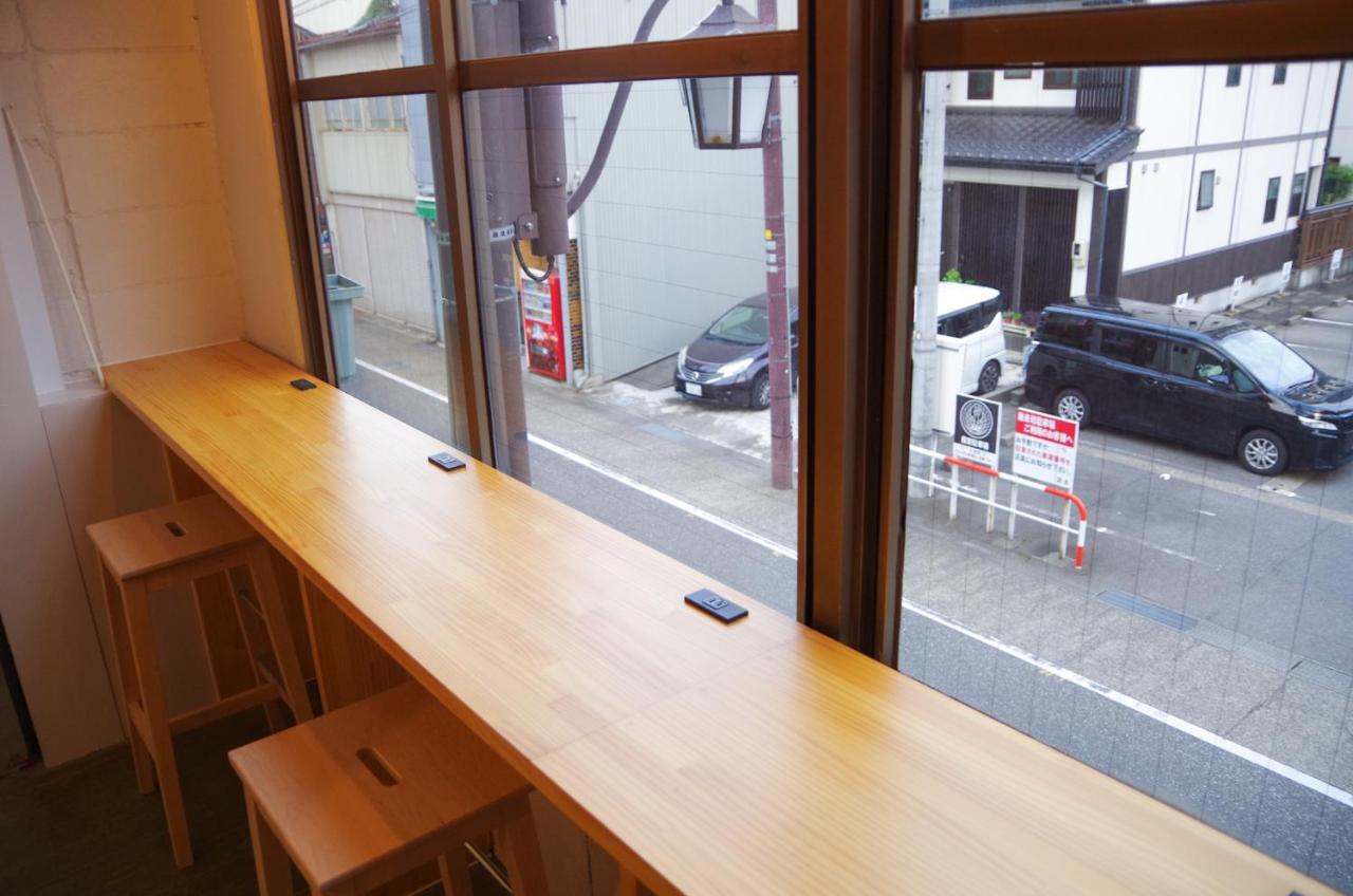 Travelers' House Roots Hostel Takaoka Exterior photo